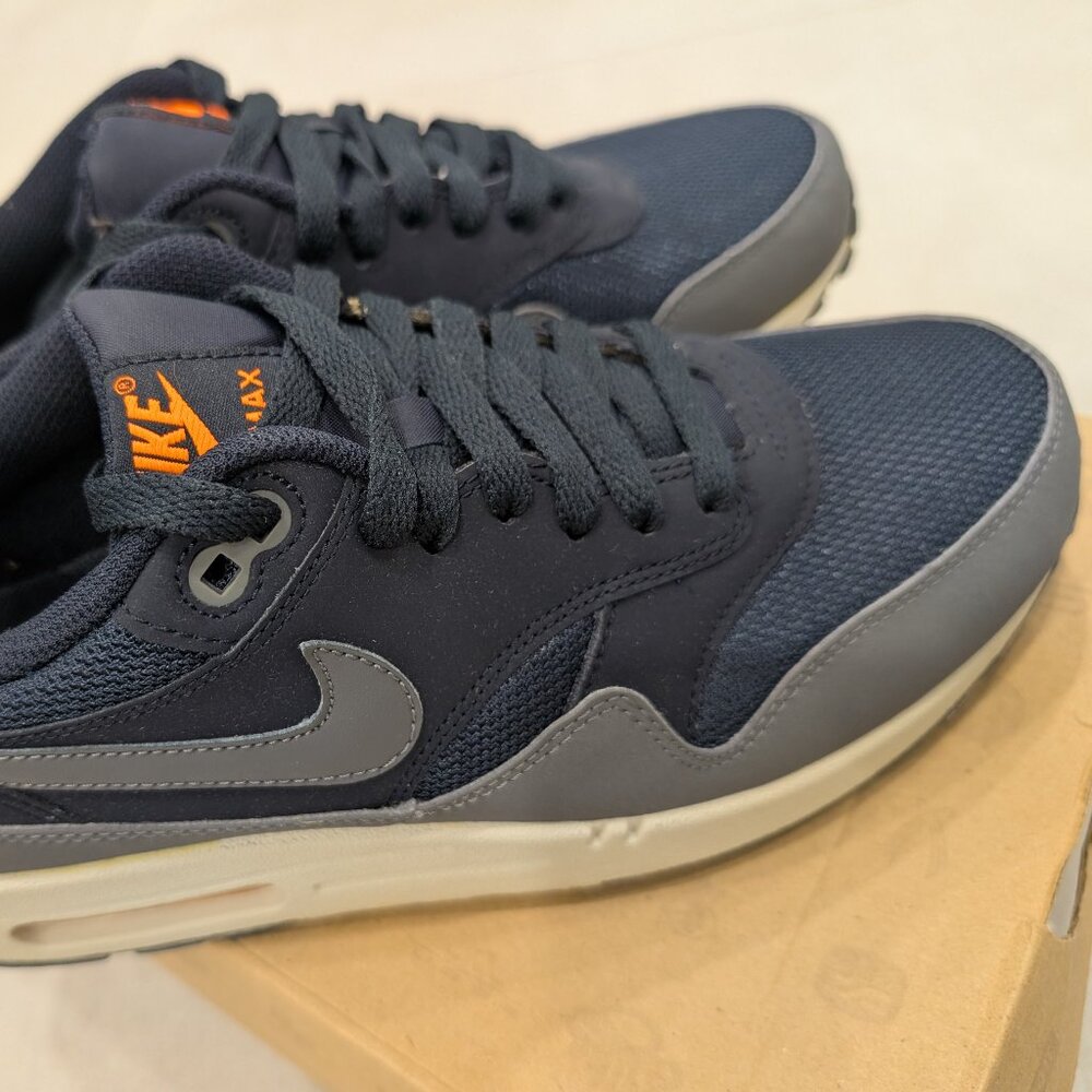 Nike Air Max 1 Essential Dark Obsidian Grey 2012 Size 8 Brand New 537383-420